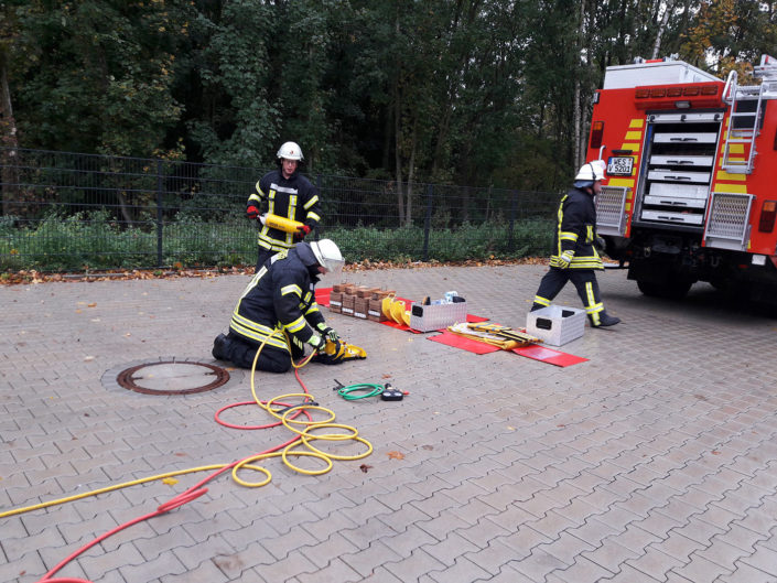 Feuerwehr Voerde: Abgeschlossene Grundausbildung 2017